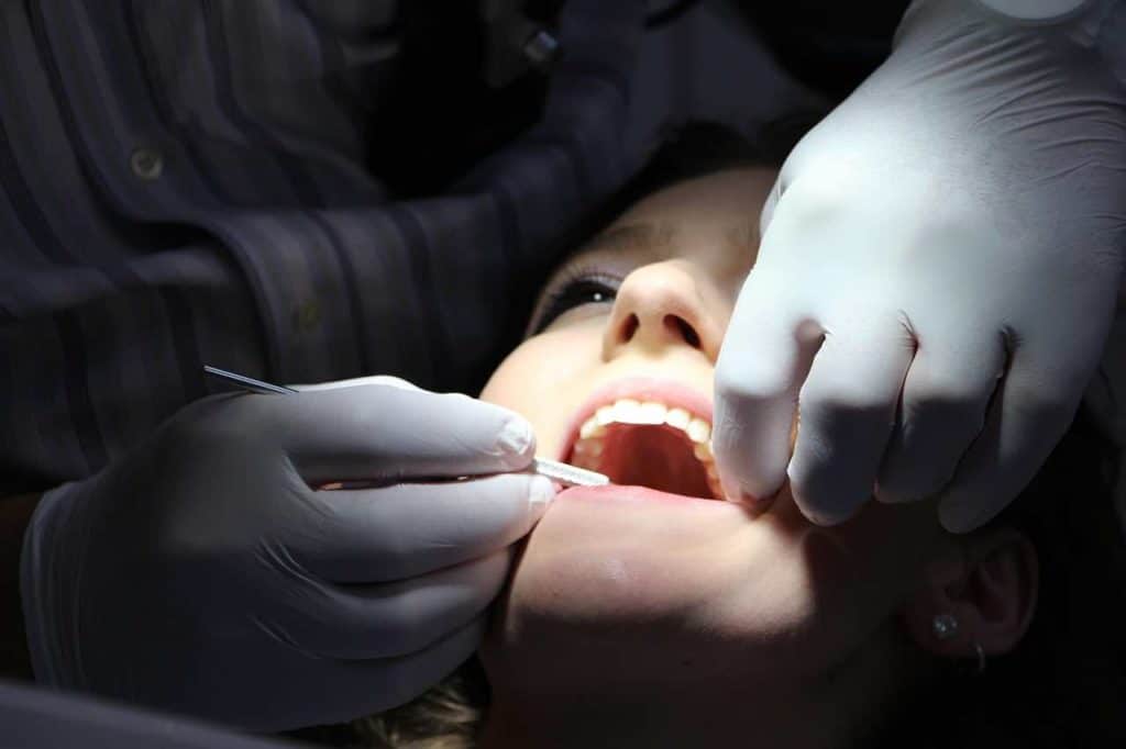 Dentist surgery image