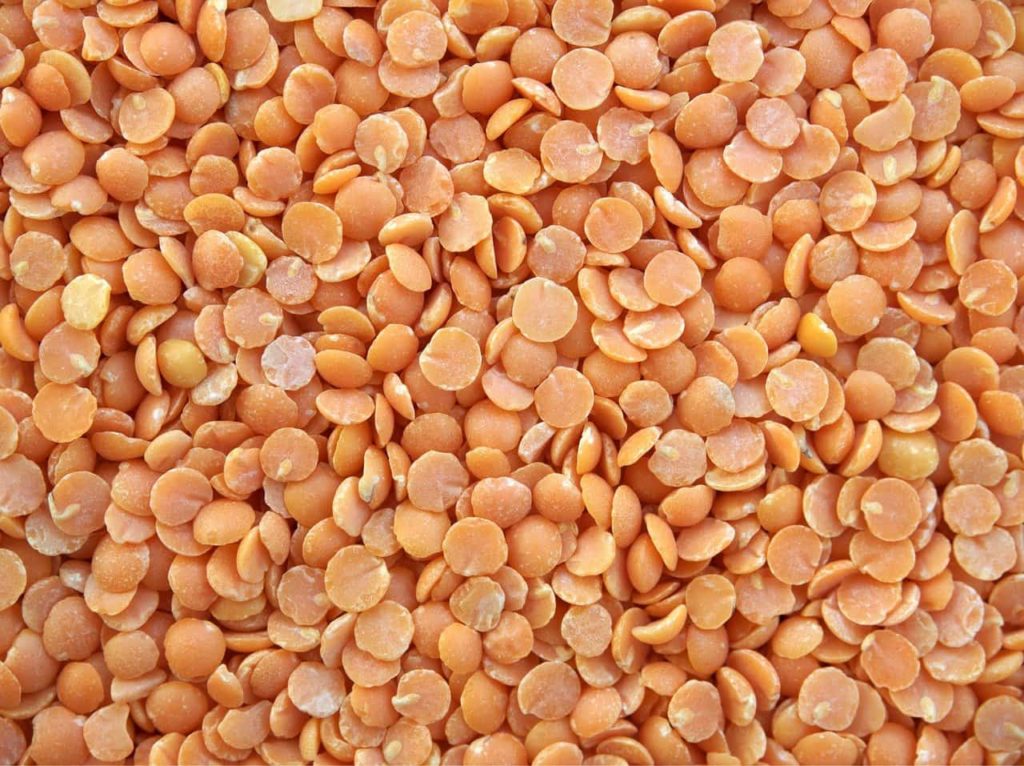 Dry yellow lentils